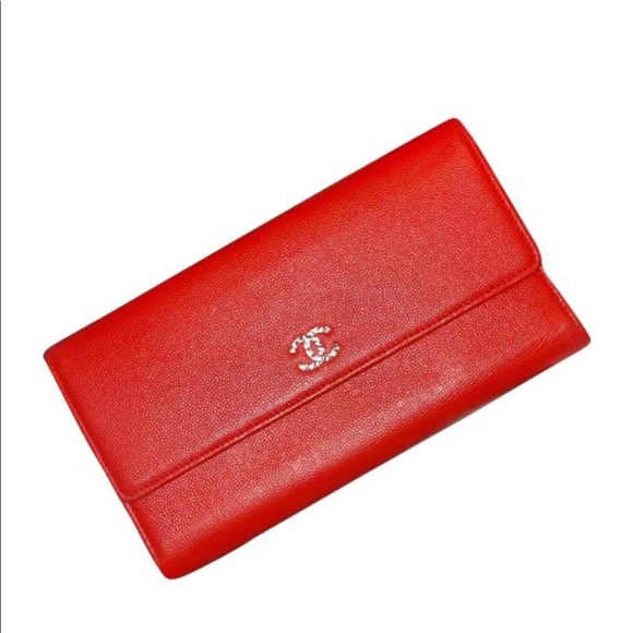 AUTHENTIC RED CHANEL CAVIAR LEATHER - LIKE NEW! - Picture 3 of 16